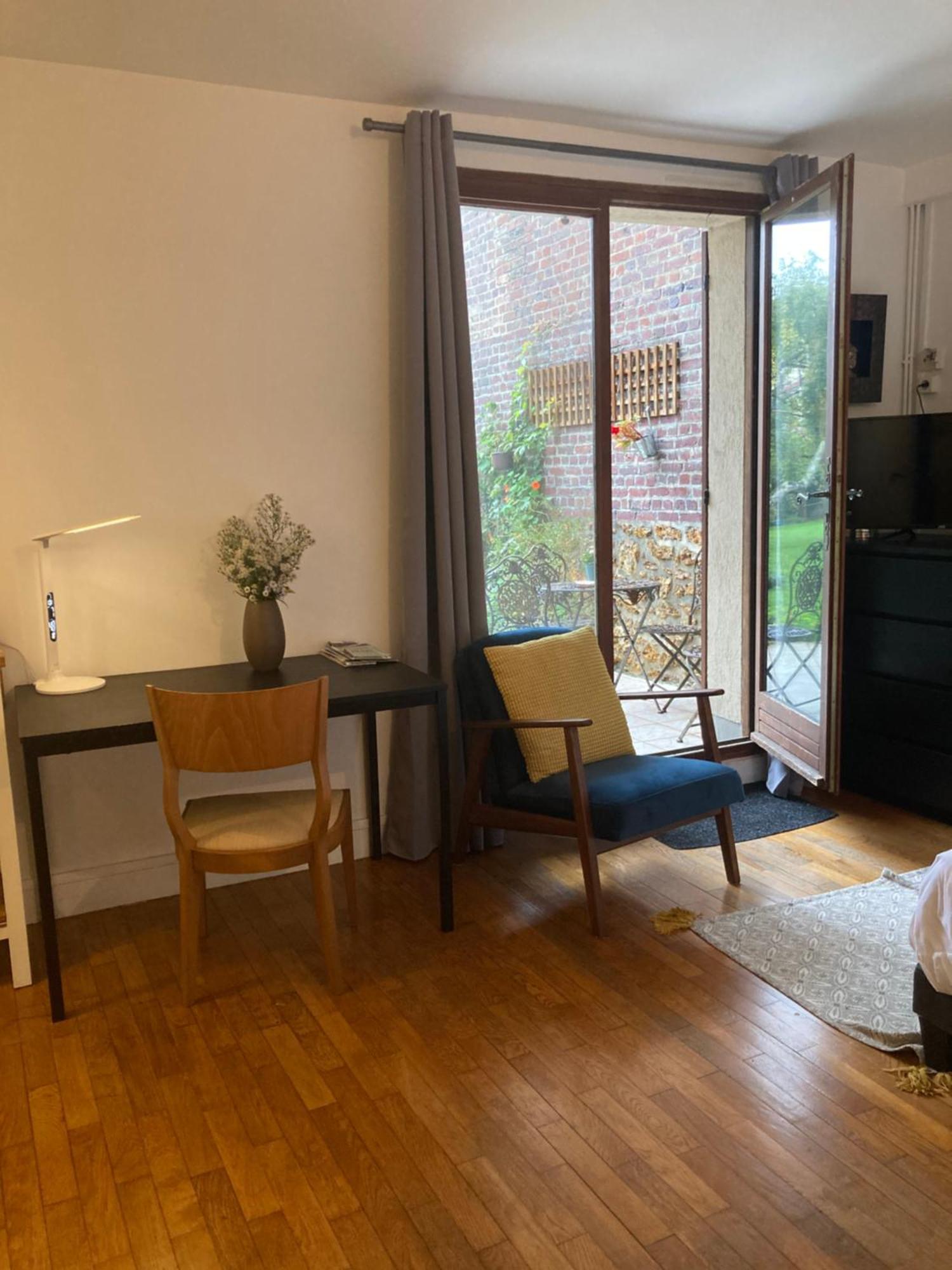Studio Avec Terrasse Sur Jardin Fontenay-sous-Bois Exterior foto